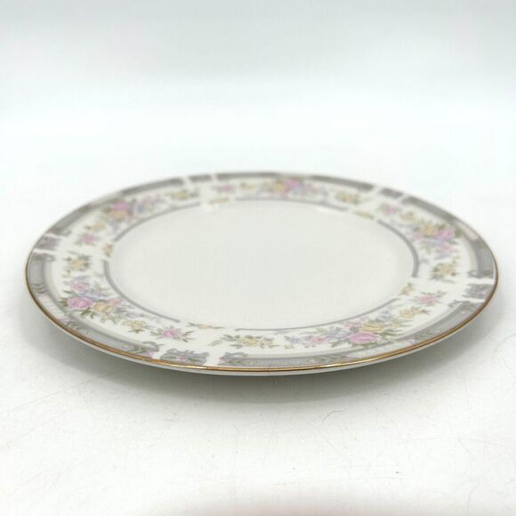 COPY - FARBERWARE Vintage 1992 Fine China White Floral Southampton Salad Plate … - Picture 2 of 4